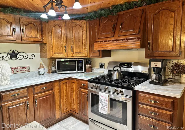 Photo 3 of Single family home for sale at 25 Bulgrien Rd, Snover, MI 48472 | MLS# 20261052131 | Listing updated on 2026-09-01