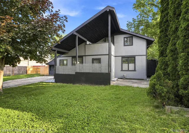 Photo 1 of Single family home for sale at 19730 Hilton Dr, Southfield, MI 48075 | MLS# 20261052137 | Listing updated on 2026-07-26