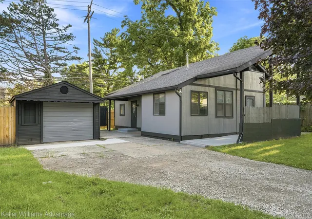 Photo 2 of Single family home for sale at 19730 Hilton Dr, Southfield, MI 48075 | MLS# 20261052137 | Listing updated on 2026-07-26