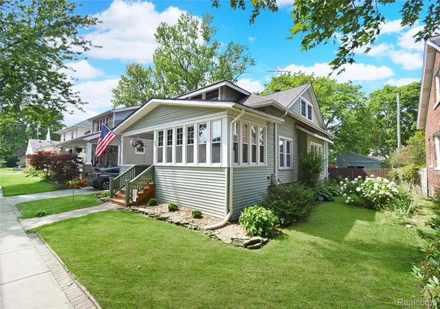 Photo 1 of Single family home for sale at 34 Moser Pl, Mount Clemens, MI 48043 | MLS# 20261052154 | Listing updated on 2026-09-06