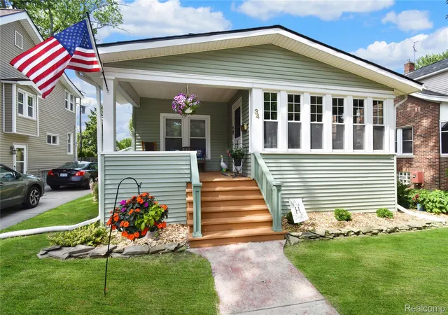 Photo 2 of Single family home for sale at 34 Moser Pl, Mount Clemens, MI 48043 | MLS# 20261052154 | Listing updated on 2026-09-06