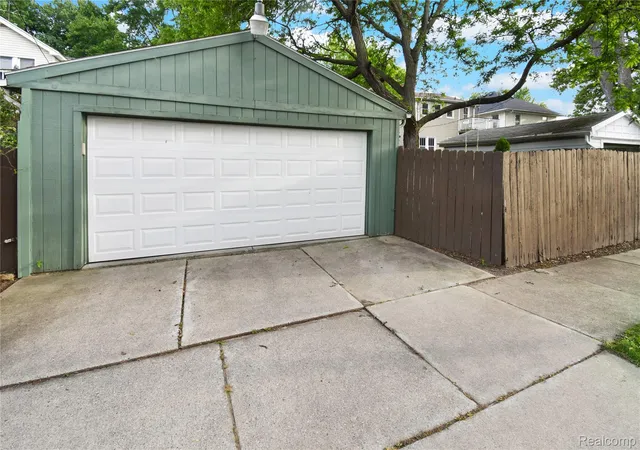 Photo 41 of Single family home for sale at 34 Moser Pl, Mount Clemens, MI 48043 | MLS# 20261052154 | Listing updated on 2026-09-06