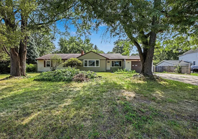 Photo 1 of Sale Pending at 3346 Dean Lake Ave Ne, Grand Rapids, MI 49525 | MLS# 65026034530 | Listing updated on 2026-08-27