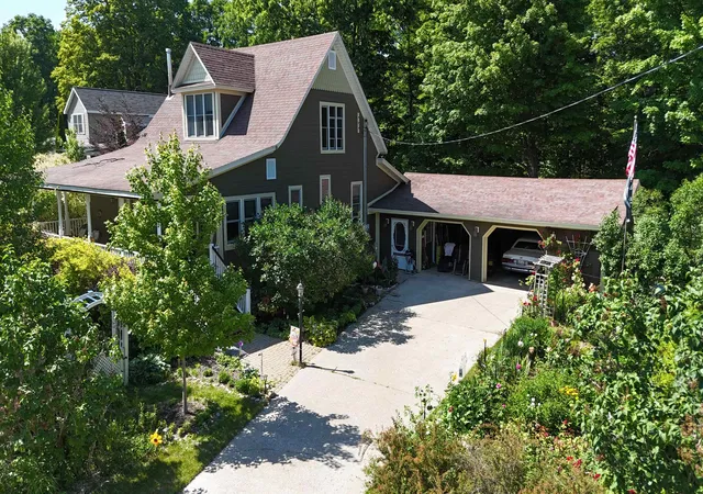 Photo 38 of Single family home for sale at 215 E 6th Street, Northport, MI 49670 | MLS# 78080070812 | Listing updated on 2026-09-04