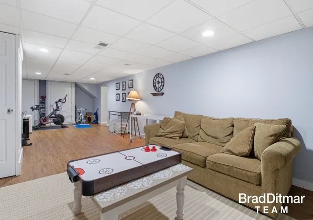Photo 33 of Single family home for sale at 1350 Lake Grv Ave Se, Grand Rapids, MI 49506 | MLS# 65026034541 | Listing updated on 2026-08-31