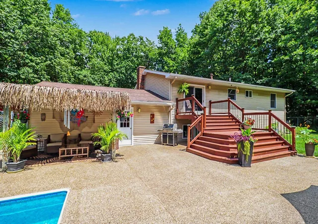 Photo 3 of Single family home for sale at 19505 Ottawa Ln, Big Rapids, MI 49307 | MLS# 72026034542 | Listing updated on 2026-07-29