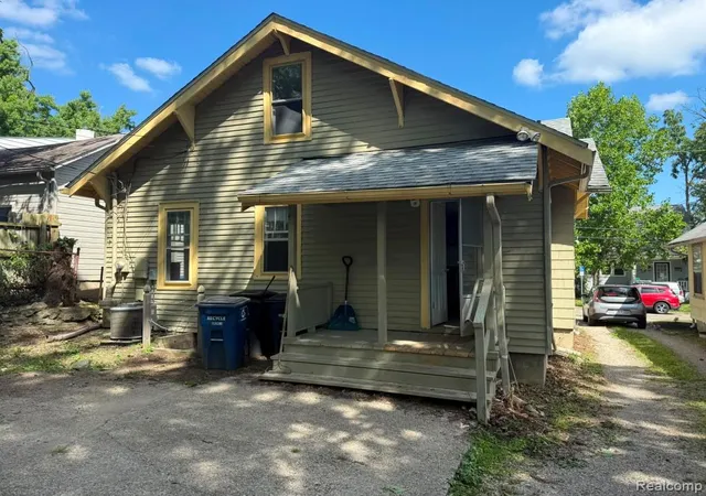 3rd image of 203 Koch Ave, Ann Arbor, MI 48103 | MLS# 20261052205