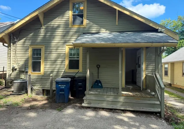 5th image of 203 Koch Ave, Ann Arbor, MI 48103 | MLS# 20261052205