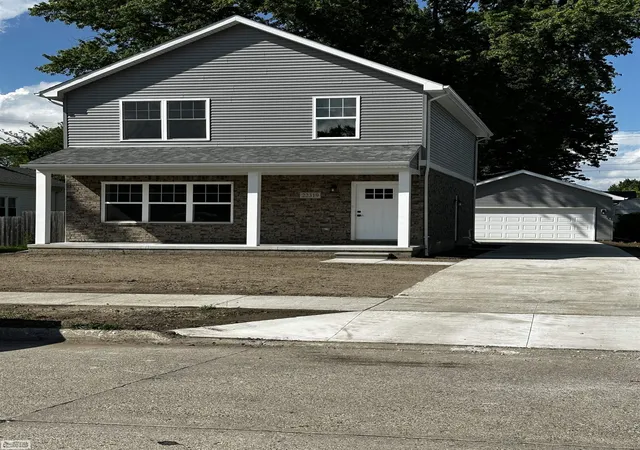 2nd image of 22319 Ridgeway St, Saint Clair Shores, MI 48080 | MLS# 58050214150