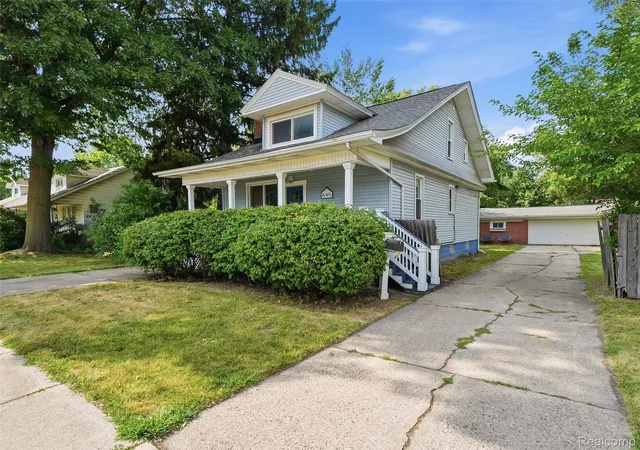 2nd image of 645 Jewell St, Ferndale, MI 48220 | MLS# 20261052210