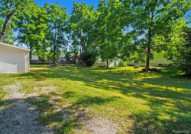 Photo 15 of Single family home for sale at 204 W Perry St, Durand, MI 48429 | MLS# 20261052212 | Listing updated on 2026-08-18
