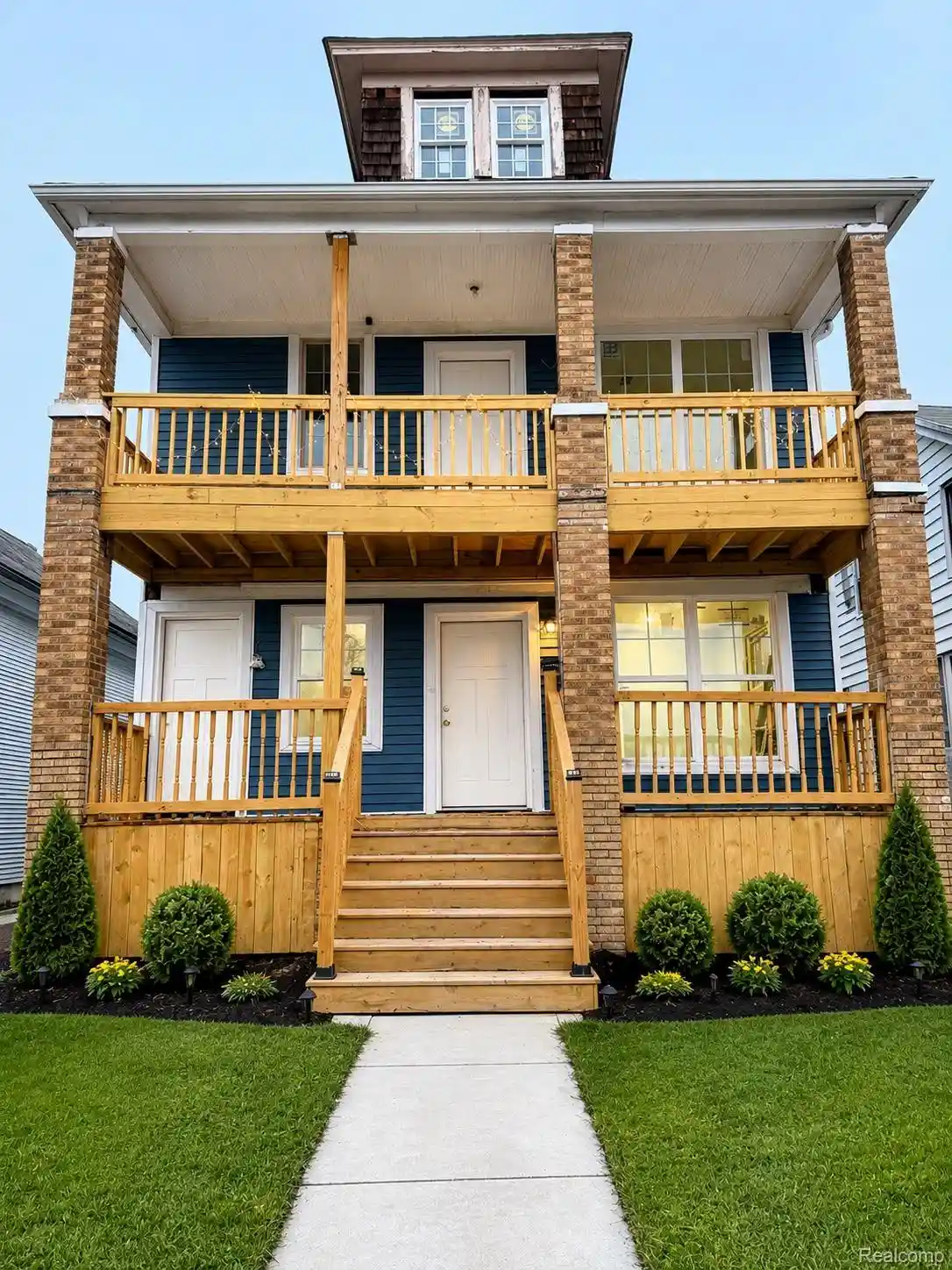 Listing Photo 1 - Condo for sale in 6672 Clifton St located at 6672 Clifton St, Detroit, MI 48210 - Unit 6672 Clifton St