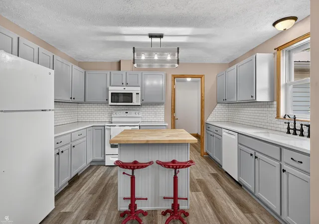 4th image of 5077 N Belsay Rd, Flint, MI 48506 | MLS# 58050214154