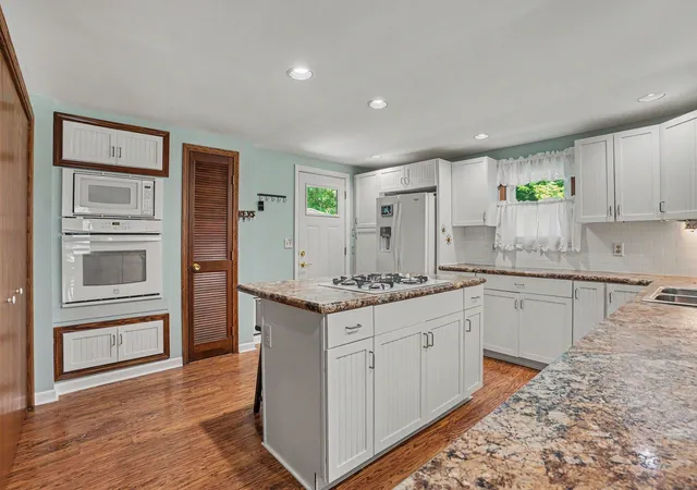Photo 3 of Single family home for sale at 3124 Weicks Dr, Hopkins, MI 49328 | MLS# 65026034578 | Listing updated on 2026-09-09