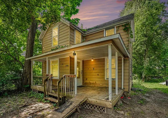1st image of 2109 Briar Pl, Kalamazoo, MI 49048 | MLS# 64026034577