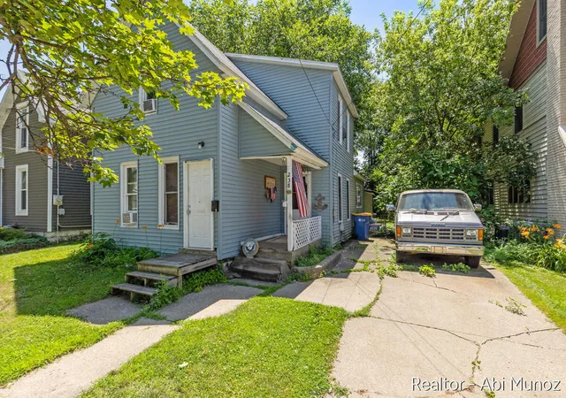 Photo 2 of Multi family home for sale at 238 Travis St Ne, Grand Rapids, MI 49505 | MLS# 65026034576 | Listing updated on 2026-09-16