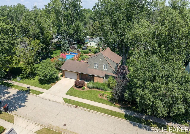 1st image of 337 N Colonial St, Zeeland, MI 49464 | MLS# 71026034587