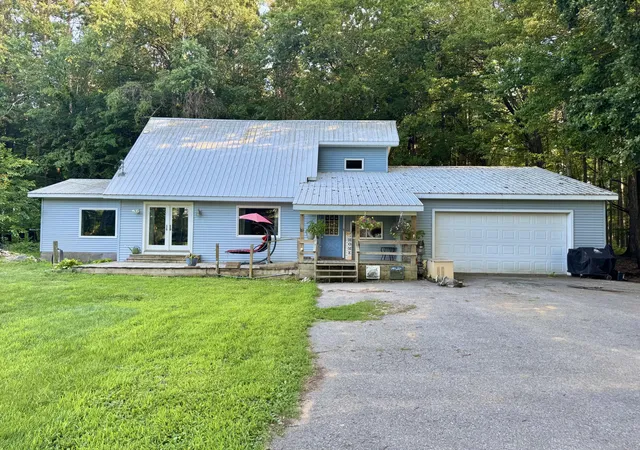 2nd image of 9462 E Colby Rd, Crystal, MI 48818 | MLS# 65026034589