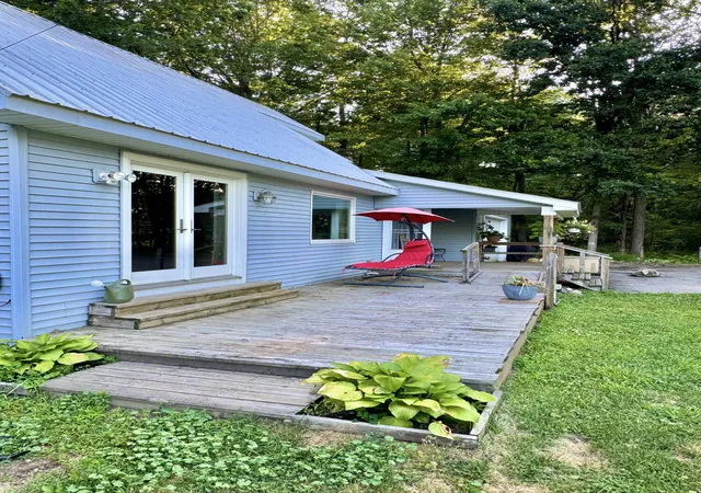 3rd image of 9462 E Colby Rd, Crystal, MI 48818 | MLS# 65026034589
