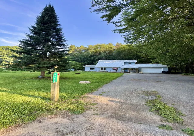 4th image of 9462 E Colby Rd, Crystal, MI 48818 | MLS# 65026034589