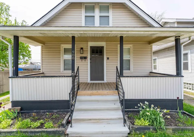 Photo 3 of Single family home for sale at 988 E Troy St, Ferndale, MI 48220 | MLS# 20261052253 | Listing updated on 2026-07-26