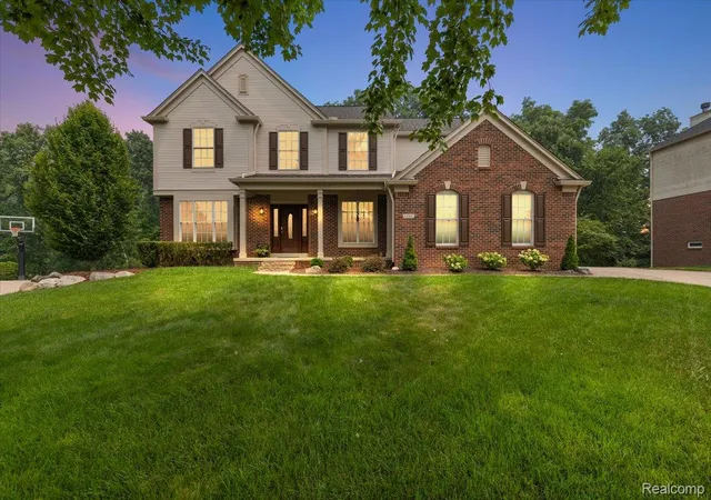 Photo 1 of Sale Pending at 1885 Avon Glen Ln, Lake Orion, MI 48360 | MLS# 20261052257 | Listing updated on 2026-09-13