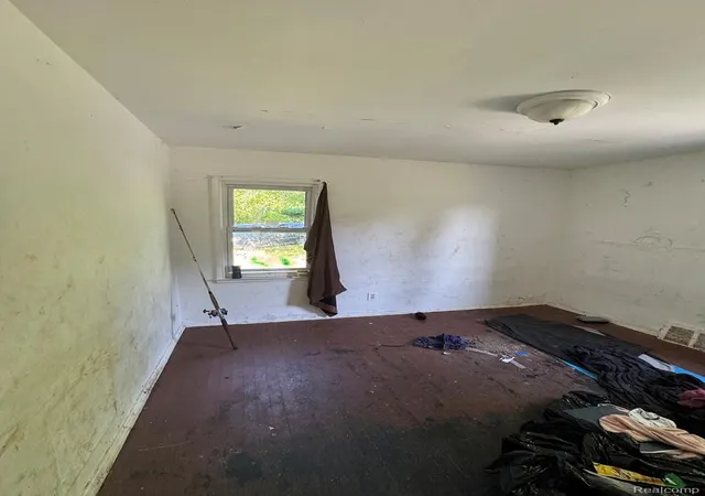 Photo 16 of Single family home for sale at 18811 Kelly Rd, Detroit, MI 48224 | MLS# 20261052260 | Listing updated on 2026-09-02