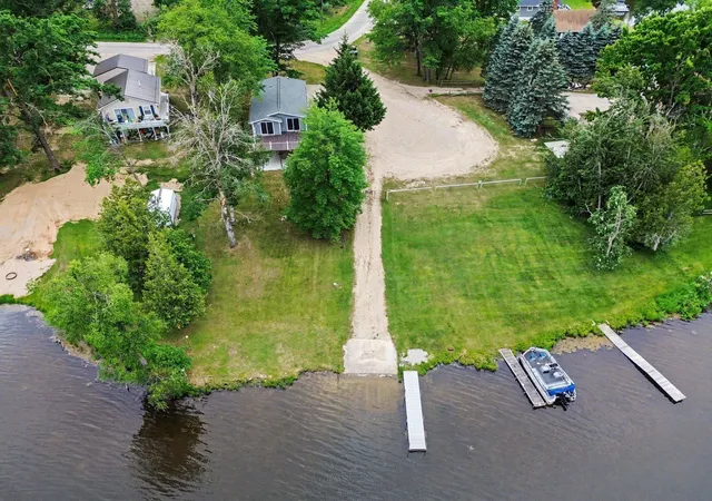 2nd image of 6820 W Shore Dr, Weidman, MI 48893 | MLS# 79080070822
