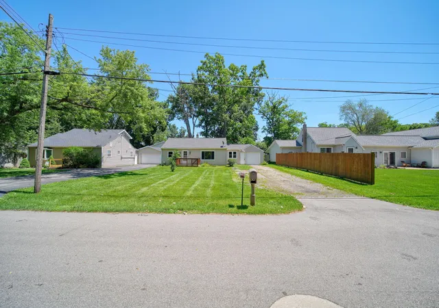 Photo 2 of Single family home for sale at 315 Kenneth St, Jackson, MI 49203 | MLS# 55026034620 | Listing updated on 2026-09-08