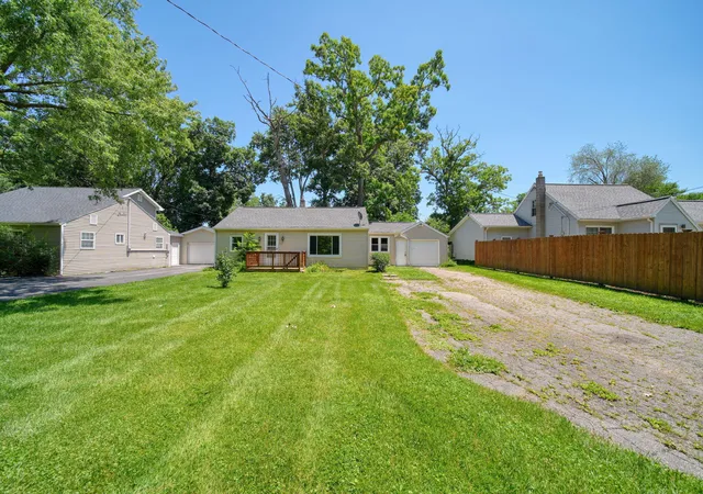 Photo 3 of Single family home for sale at 315 Kenneth St, Jackson, MI 49203 | MLS# 55026034620 | Listing updated on 2026-09-08