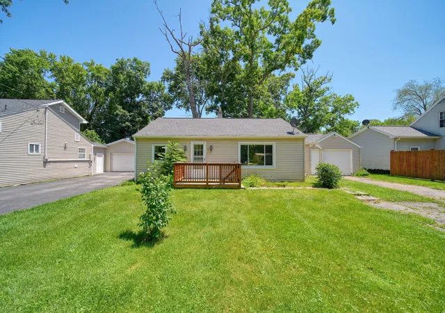 Photo 3 of Single family home for sale at 315 Kenneth St, Jackson, MI 49203 | MLS# 55026034620 | Listing updated on 2026-09-08