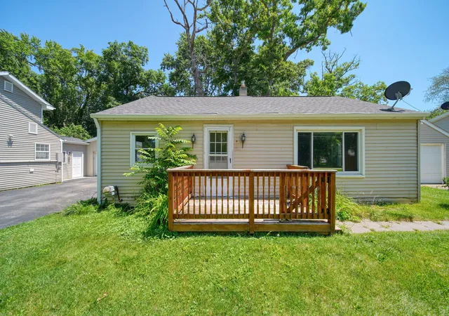 Photo 4 of Single family home for sale at 315 Kenneth St, Jackson, MI 49203 | MLS# 55026034620 | Listing updated on 2026-09-08