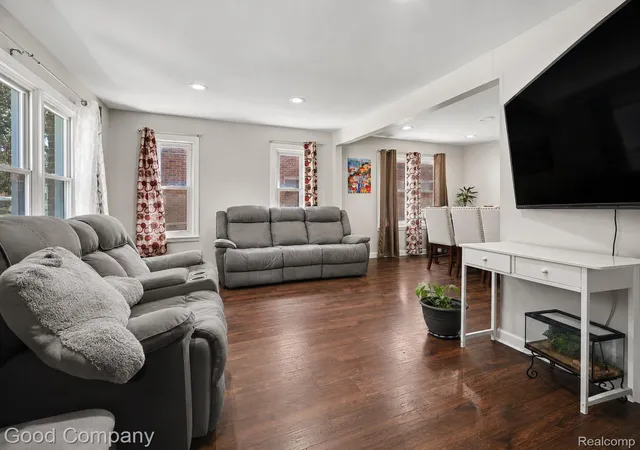 Photo 3 of Single family home for sale at 15131 Vaughan St, Detroit, MI 48223 | MLS# 20261052271 | Listing updated on 2026-07-18