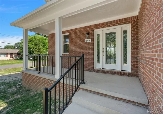 Photo 4 of Single family home for sale at 8774 Speedway Dr, Shelby Township, MI 48317 | MLS# 20261052287 | Listing updated on 2026-07-13