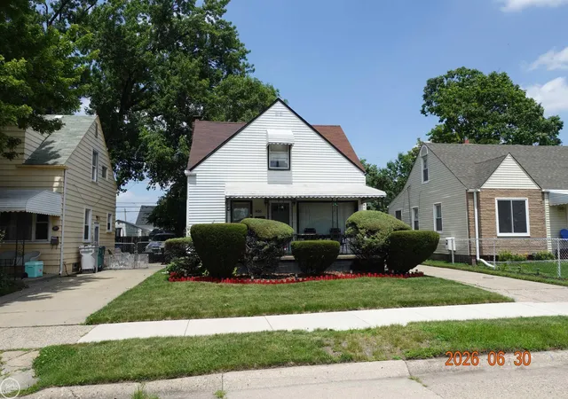 Photo 1 of Single family home for sale at 805 E Pearl Ave, Hazel Park, MI 48030 | MLS# 58050214176 | Listing updated on 2026-07-27