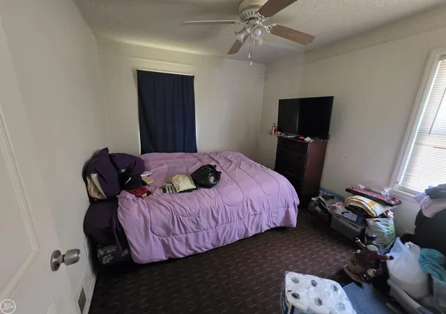 Photo 2 of Single family home for sale at 805 E Pearl Ave, Hazel Park, MI 48030 | MLS# 58050214176 | Listing updated on 2026-07-27