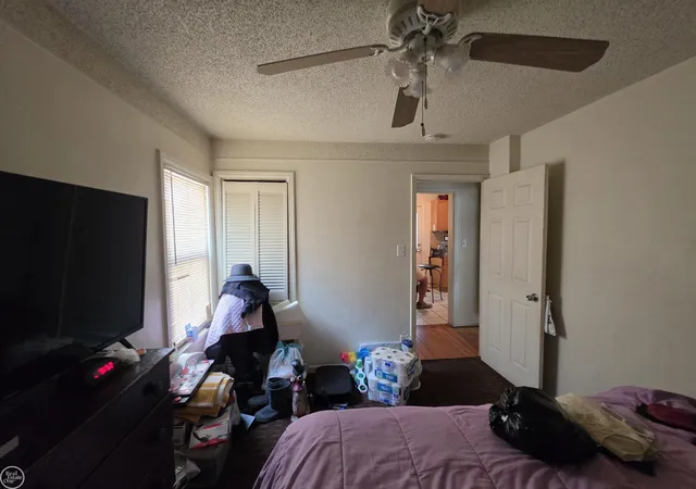 Photo 3 of Single family home for sale at 805 E Pearl Ave, Hazel Park, MI 48030 | MLS# 58050214176 | Listing updated on 2026-07-27
