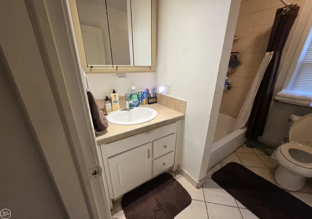 Photo 4 of Single family home for sale at 805 E Pearl Ave, Hazel Park, MI 48030 | MLS# 58050214176 | Listing updated on 2026-07-27