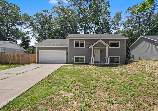 Photo 1 of Single family home for sale at 86 Dunton Ave, Holland, MI 49424 | MLS# 71026034649 | Listing updated on 2026-09-17