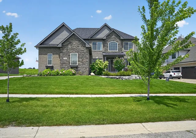 1st image of 386 Overlook Dr, Oxford, MI 48371 | MLS# 20261052320
