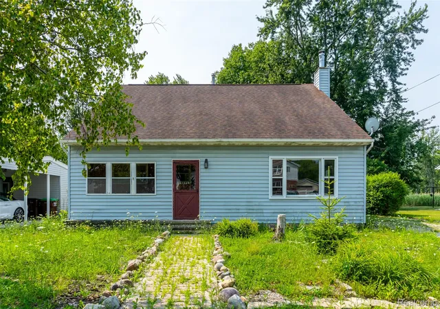 Photo 1 of Single family home for sale at 20301 Huron River Dr, Rockwood, MI 48173 | MLS# 20261052328 | Listing updated on 2026-08-31