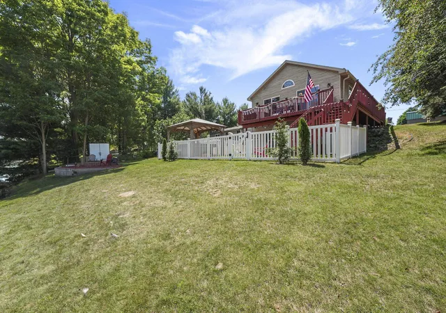 Photo 3 of Single family home for sale at 588 Gitchegumee Dr, Buckley, MI 49620 | MLS# 78080070835 | Listing updated on 2026-07-12