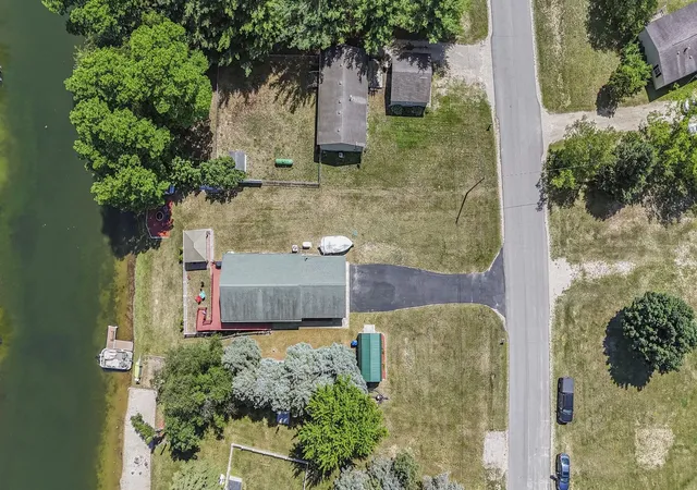 Photo 4 of Single family home for sale at 588 Gitchegumee Dr, Buckley, MI 49620 | MLS# 78080070835 | Listing updated on 2026-07-12