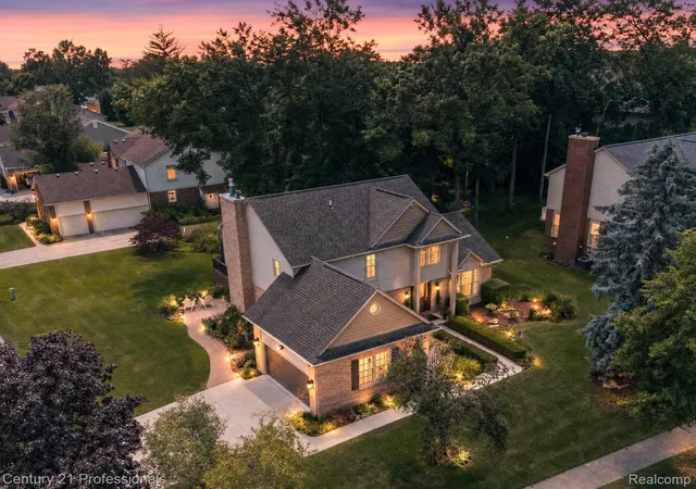 Photo 1 of Sale Pending at 689 Woodfield Way, Rochester Hills, MI 48307 | MLS# 20261052356 | Listing updated on 2026-07-23