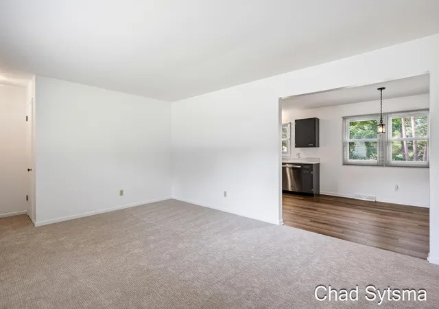 Photo 3 of Single family home for sale at 1643 Stonewood Dr SE, Lowell, MI 49331 | MLS# 65026034678 | Listing updated on 2026-09-25