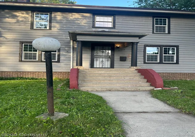 Photo 3 of Single family home for sale at 16594 Westbrook St, Detroit, MI 48219 | MLS# 20261052359 | Listing updated on 2026-08-24