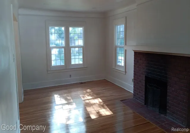 Photo 4 of Single family home for sale at 16594 Westbrook St, Detroit, MI 48219 | MLS# 20261052359 | Listing updated on 2026-08-24