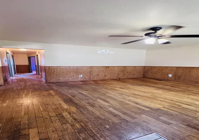 Photo 2 of Single family home for sale at 820 S Venoy Rd, Westland, MI 48186 | MLS# 81026034681 | Listing updated on 2026-09-17