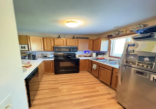 Photo 3 of Condo for sale at 926 Village Ct, Holland, MI 49423 | MLS# 71026034691 | Listing updated on 2026-08-15