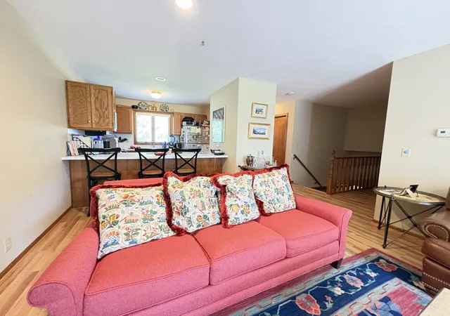 Listing Photo 4 - Condo for sale in building located at 926 Vlg Ct, Holland, MI 49423